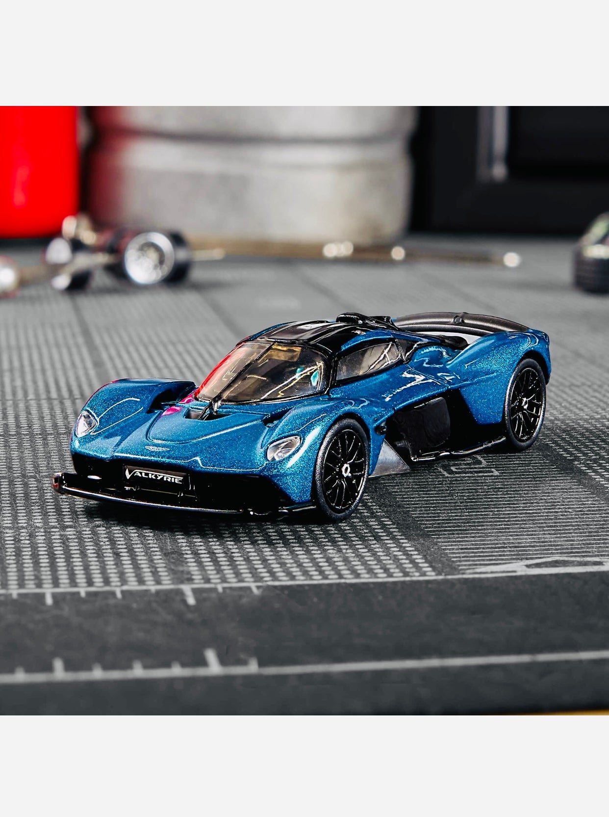 Hot Wheels 2025 RLC Exclusive Elite 64 Aston Martin Valkyrie